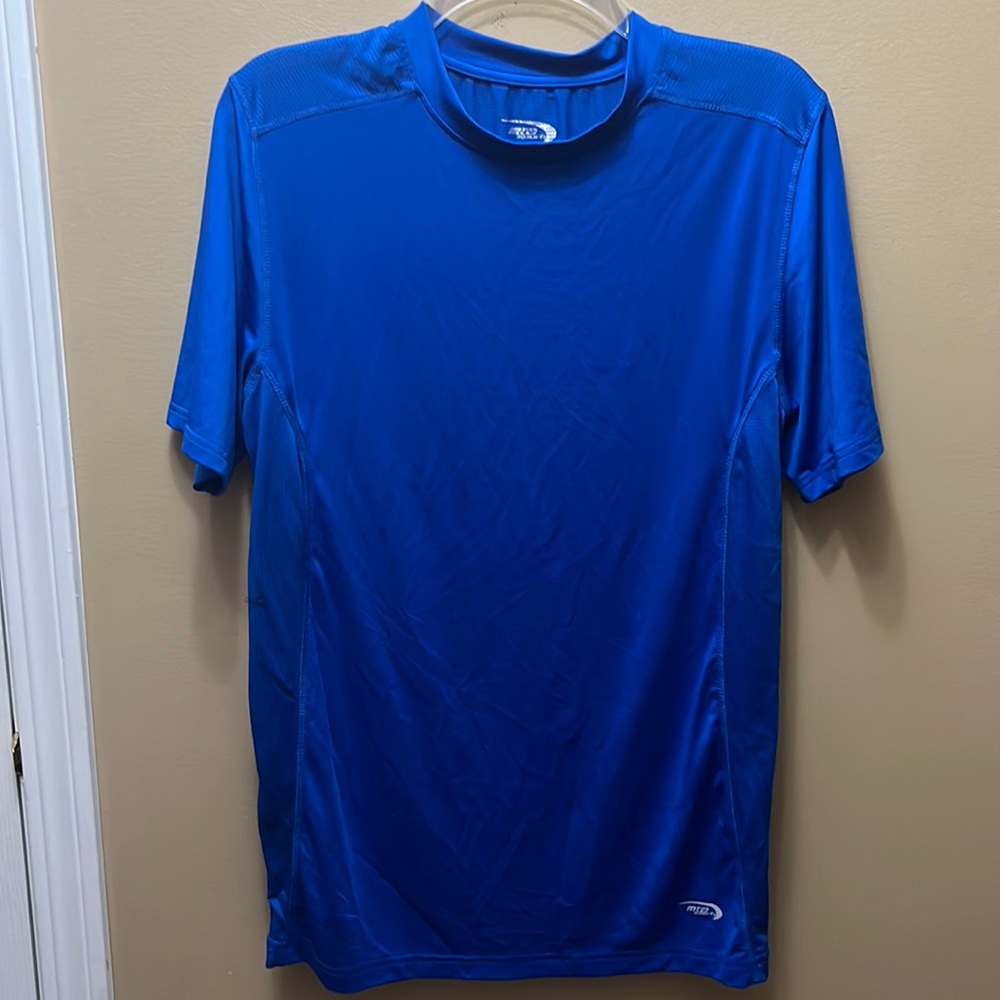 MCA sports Athletic T-Shirt Size Medium
